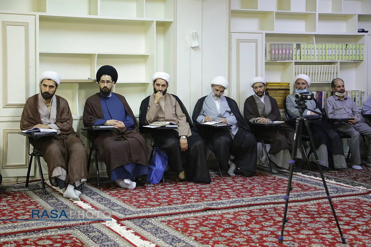 جلسات علمی آیت الله شب&zwnj;زنده دار در مشهد