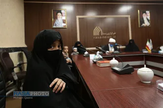 تجلیل از طلبه جهادی فعال در بیمارستان&zwnj;های کرونایی به مناسبت روز پرستار