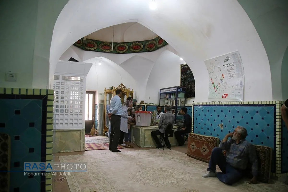صندوق سیار اخذ رای در روستا های قم