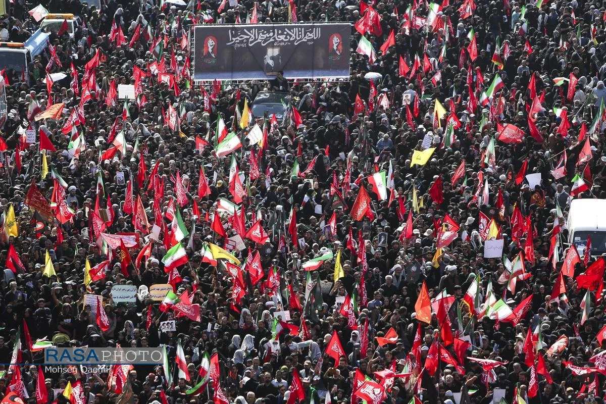 تشییع تاریخی رهبر شهید انقلاب در تهران -۲