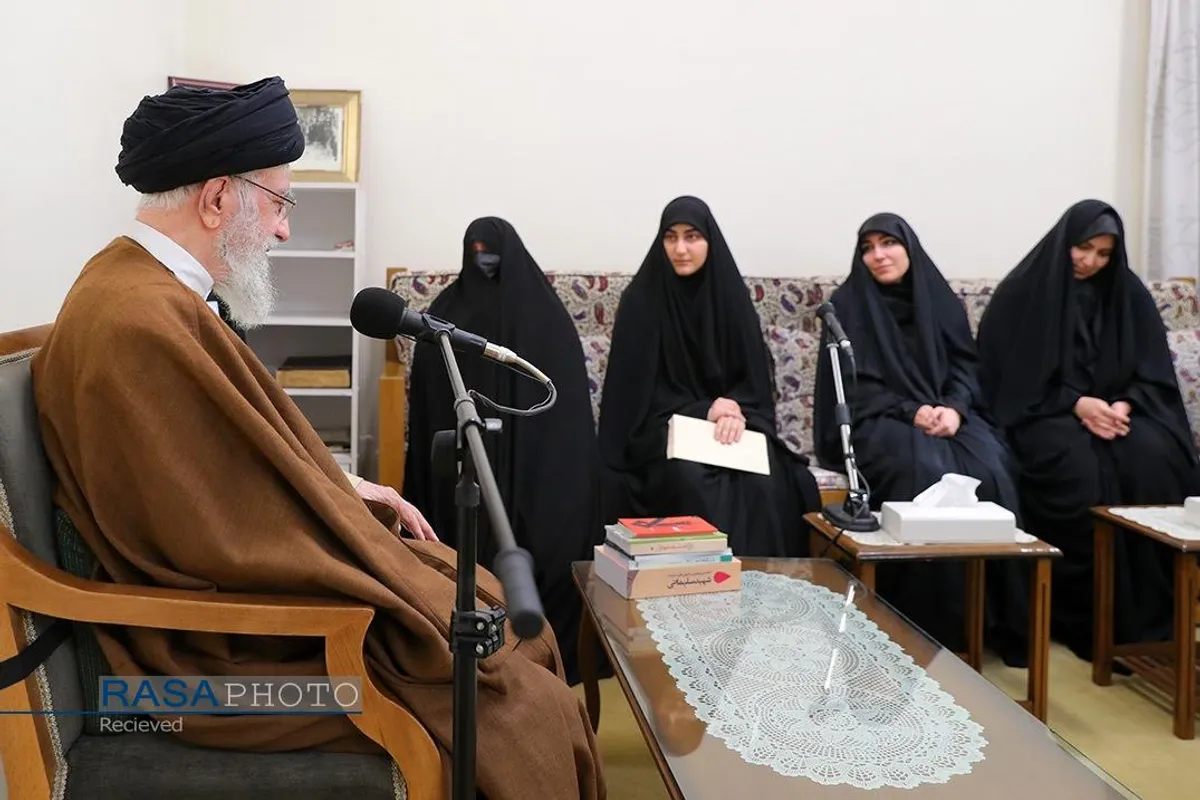 دیدار خانواده سردار شهید حاج قاسم سلیمانی با مقام معظم رهبری