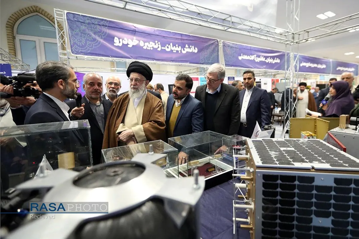 بازدید مقام معظم رهبری از نمایشگاه توانمندی&zwnj;های تولید داخلی