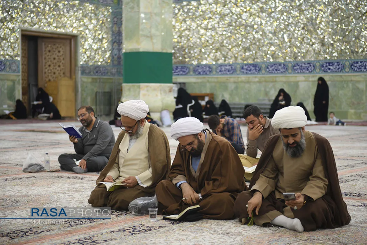 مراسم قرائت کامل دعای ابوحمزه&zwnj;ثمالی در حرم کریمه اهلبیت (ع)