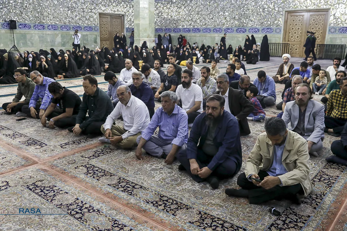 آیین تکریم روز خبرنگار در حرم کریمه اهل&zwnj;بیت (س)
