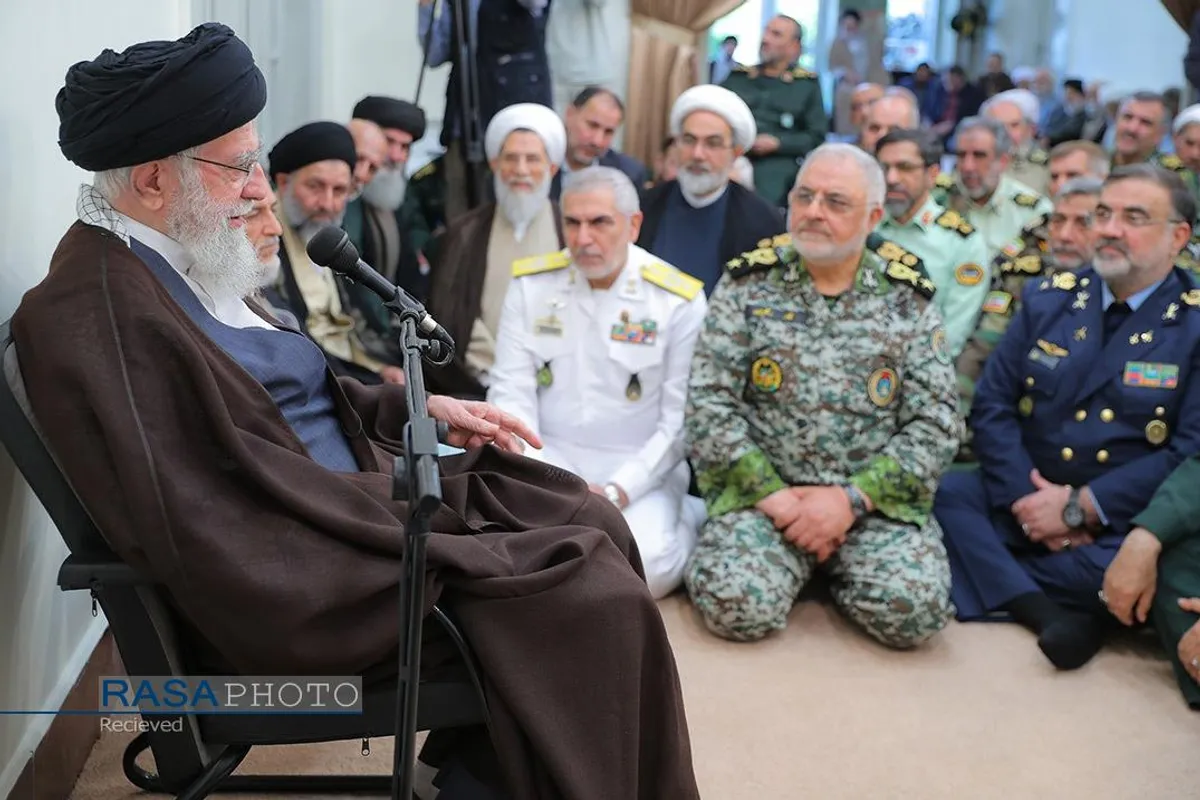 دیدار جمعی از فرماندهان نیروهای مسلح با فرمانده کل قوا