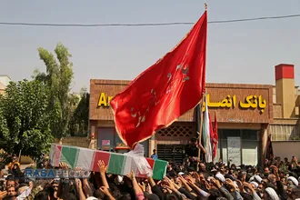 تشییع ۷ شهید گمنام دفاع مقدس در قم
