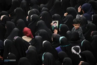 دیدار هزاران نفر از زنان و دختران با رهبر انقلاب