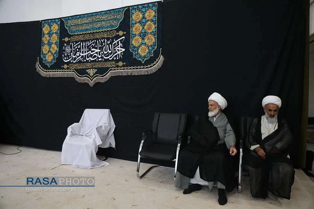 عزاداری روز وفات کریمه اهلبیت (سلام&zwnj;الله&zwnj;علیها) در دفتر حضرت آیت الله نوری همدانی