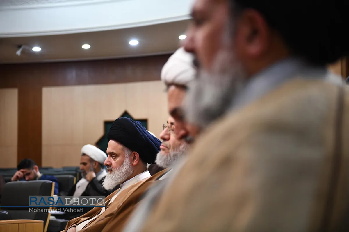 چهارمین همایش کتاب سال حکومت اسلامی
چهارمین همایش کتاب سال حکومت اسلامی