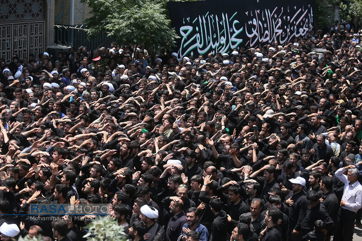 دسته عزاداری روز شهادت حضرت امام جعفر صادق (علیه السلام) با حضور حضرت آیت الله وحید خراسانی