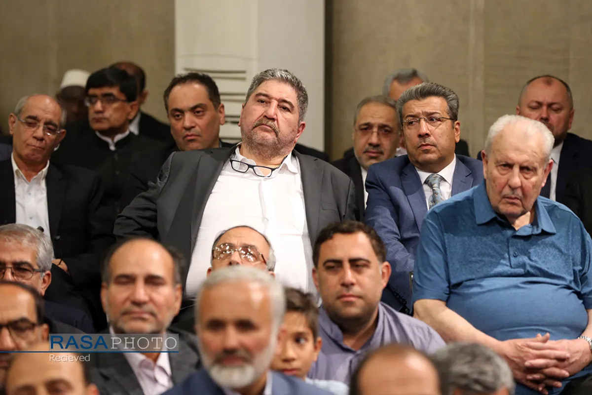 دیدار مسئولان و سفرای کشور&zwnj;های اسلامی با مقام معظم رهبری
