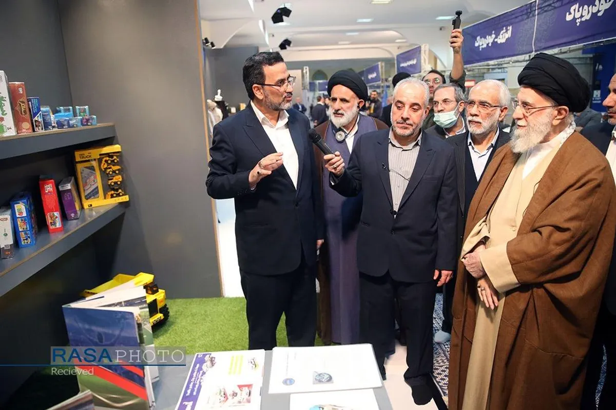 بازدید مقام معظم رهبری از نمایشگاه توانمندی&zwnj;های تولید داخلی