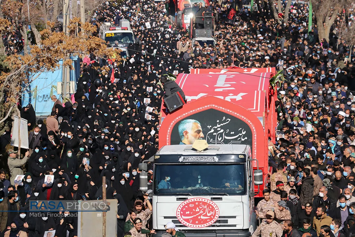 تشییع ۲۲ شهید دفاع مقدس در اصفهان&lrm;&lrm;