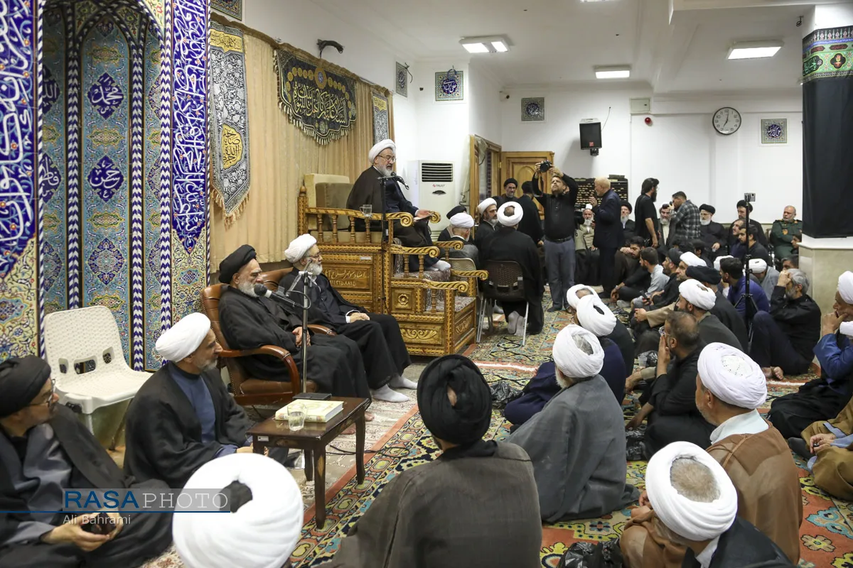 مراسم بزرگداشت قائد شهید امت حضرت آیت&zwnj;الله&zwnj;العظمی خامنه ای در دفتر حضرت آیت الله جوادی آملی