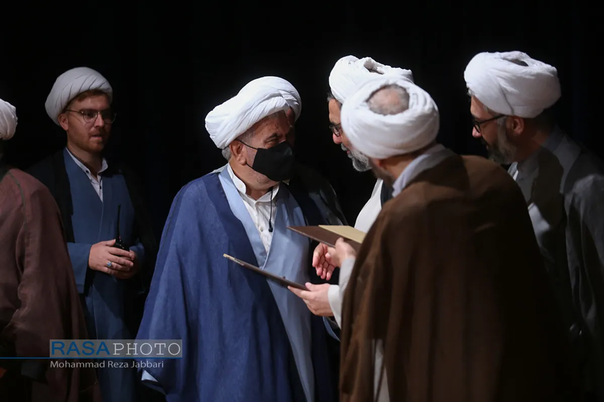 همایش نقش مبلغان در دفاع مقدس&lrm;&lrm;