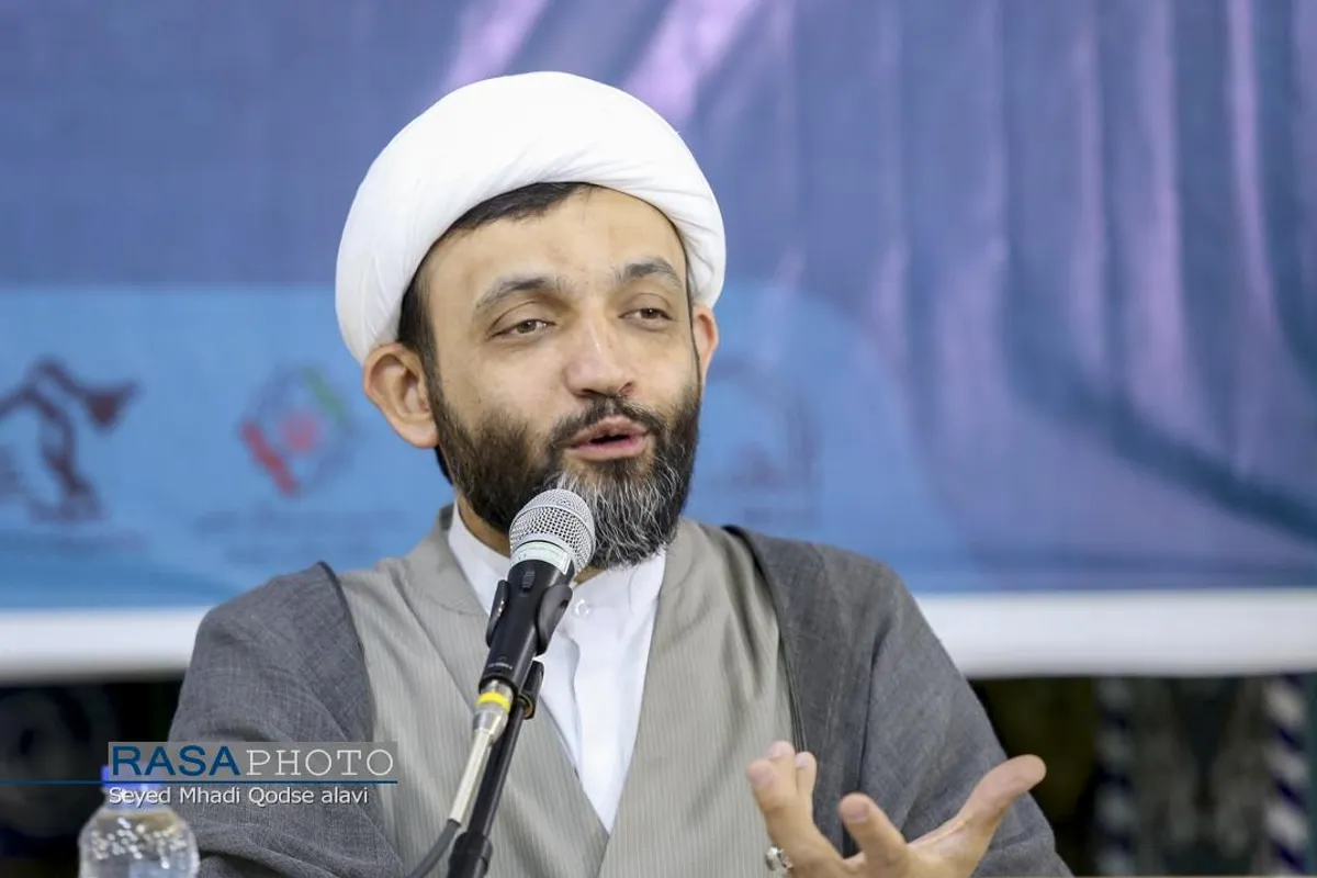 دورمین روز از اولین اجلاسیه سراسری ایمان و امید امام خمینی (ره) در اندیشه امام خامنه&zwnj;ای