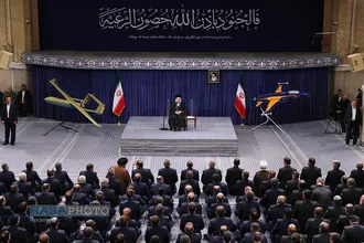 دیدار جمعی از فرماندهان نیروی هوایی و پدافند هوایی ارتش با فرمانده کل قوا