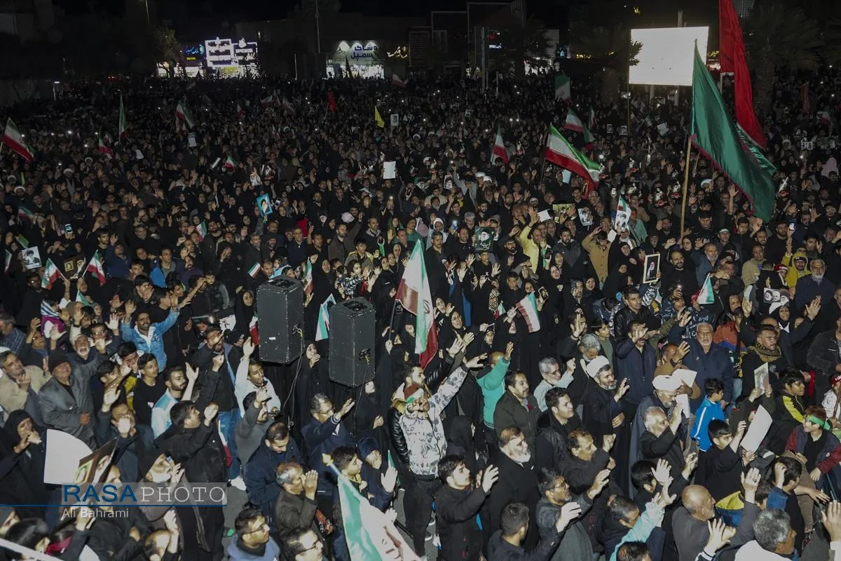 خروش انتقامی مردم قم در شب عزاداری شهادت امام خامنه&zwnj;ای (قدس&zwnj;سره) -۲