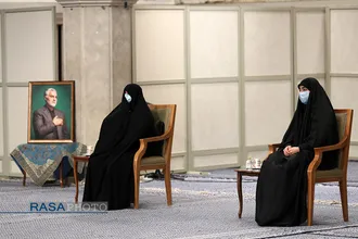 دیدار دست&zwnj;اندرکاران مراسم سالگرد شهادت حاج قاسم سلیمانی با رهبر انقلاب