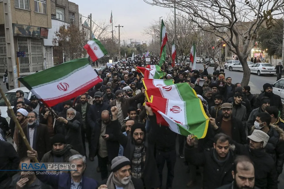 قیام مردم قم علیه اغتشاشگران
