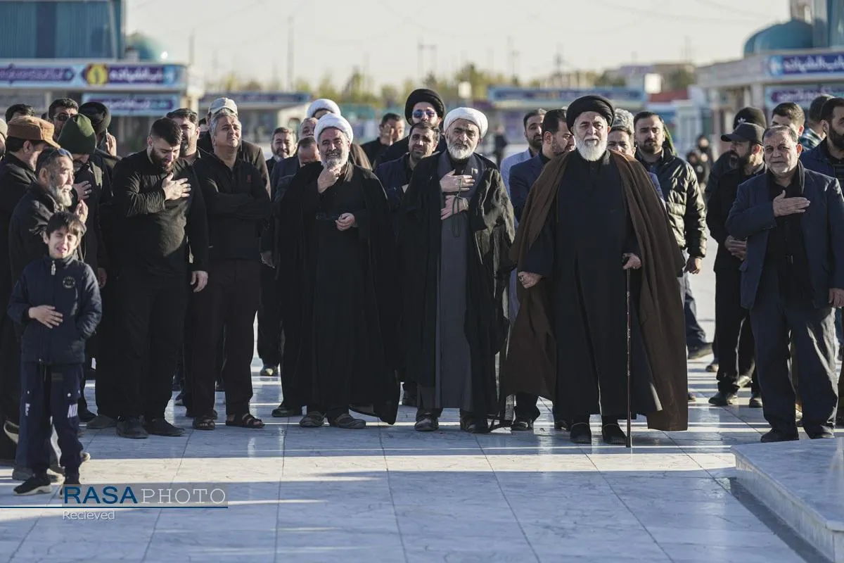 آئین تعویض پرچم مسجد مقدس جمکران در پی شهادت حضرت آیت&zwnj;الله&zwnj;العظمی خامنه&zwnj;ای (قدس&zwnj;سره)