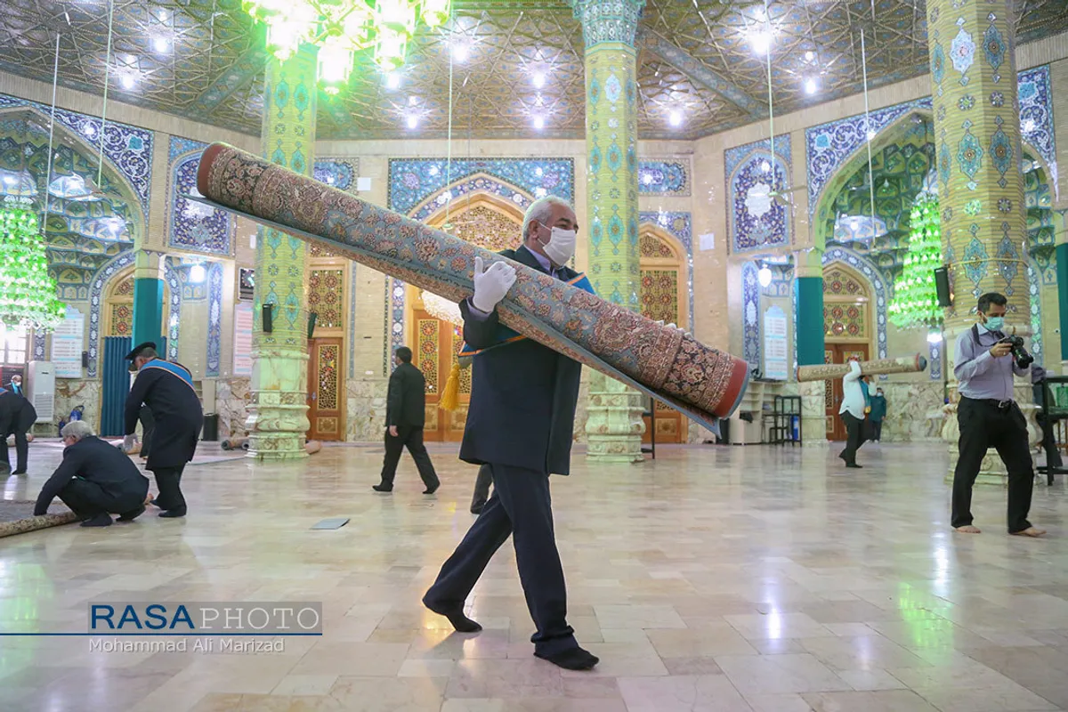 غبار روبی مسجد مقدس جمکران در آغاز دهه مهدویت