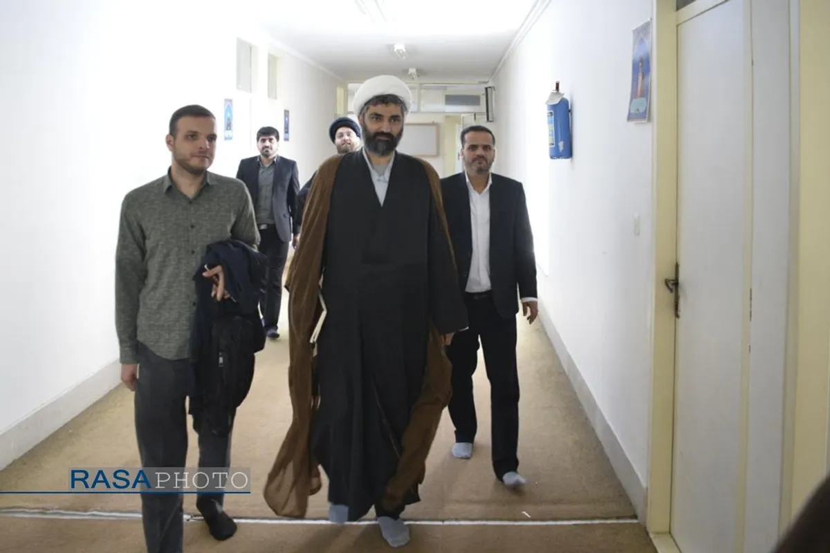 بازدید مدیرعامل خبرگزاری رسا از حوزه علمیه حضرت ولی&zwnj;عصر (عجل&zwnj;الله&zwnj;تعالی&zwnj;فرجه) تبریز