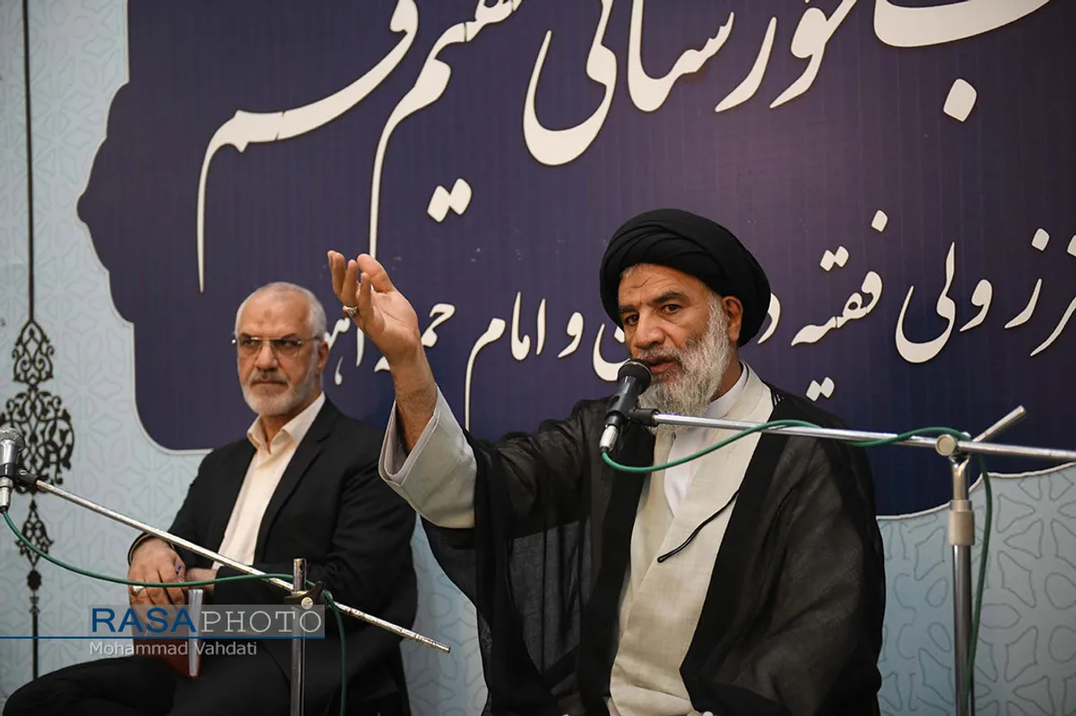 چهارمین دیدار طلاب و فضلای خوزستانی مقیم قم با نماینده ولی فقیه در استان