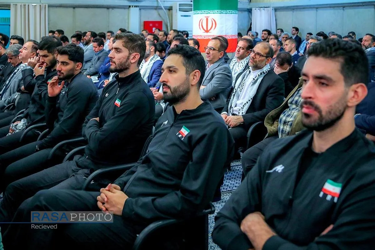 دیدار قهرمانان ورزشی و مدال&zwnj;آوران بازی&zwnj;های آسیایی و پارا آسیایی بار هبر انقلاب