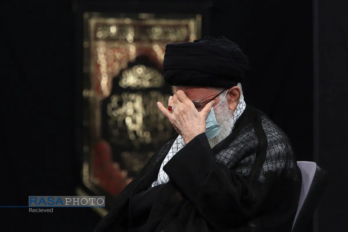 مراسم عزاداری شب عاشورای حسینی (علیه&zwnj;السلام) با حضور رهبر انقلاب