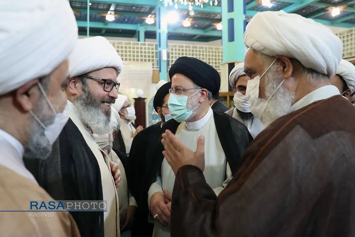 دیدار جمعی از علما و شخصیت&zwnj;های حوزوی با رئیس جمهور