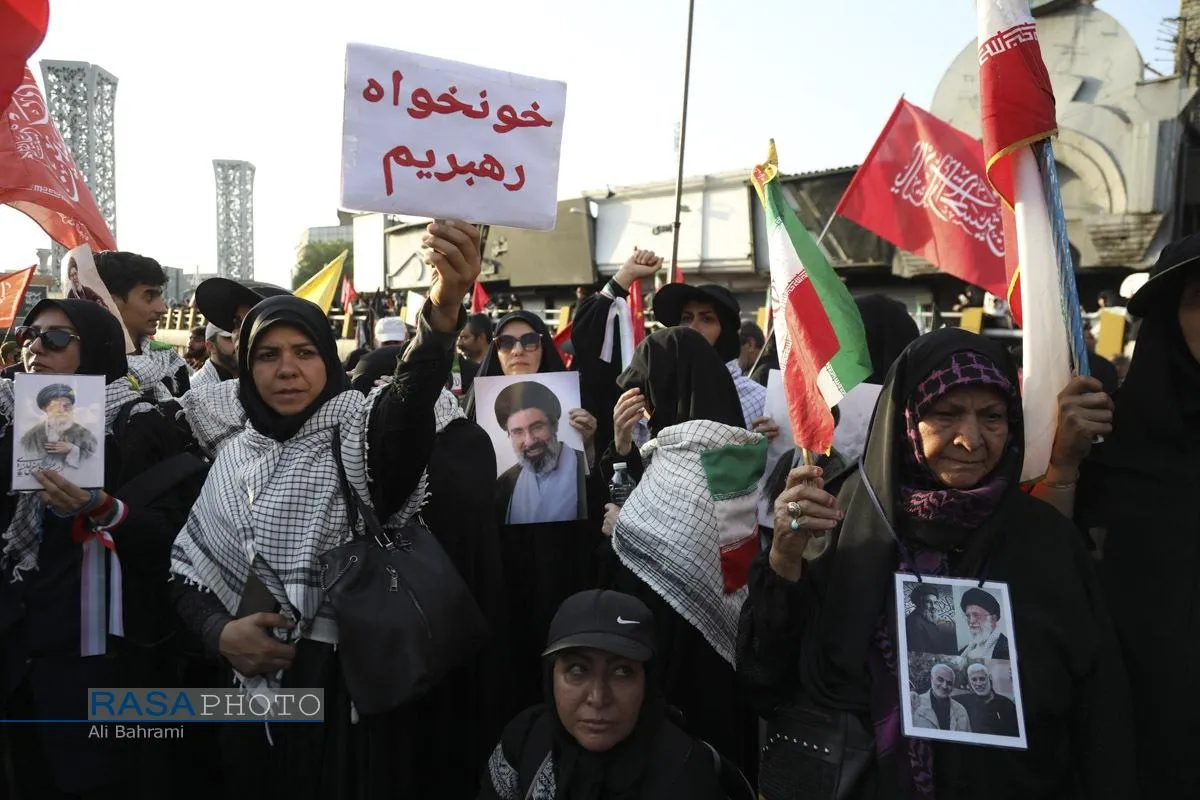 تشییع تاریخی رهبر شهید انقلاب در تهران