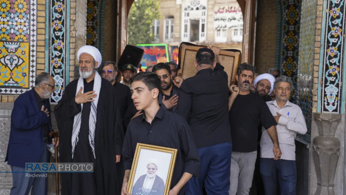 تشییع و اقامه نماز بر پیکر مرحوم حجت الاسلام&zwnj; والمسلمین مرتضی مقدس
