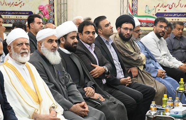 تاکید علمای شیعه و اهل سنت فارس بر وحدت اسلامی در برابر دشمنان تاکید علمای شیعه و اهل سنت فارس بر وحدت اسلامی در برابر دشمنان