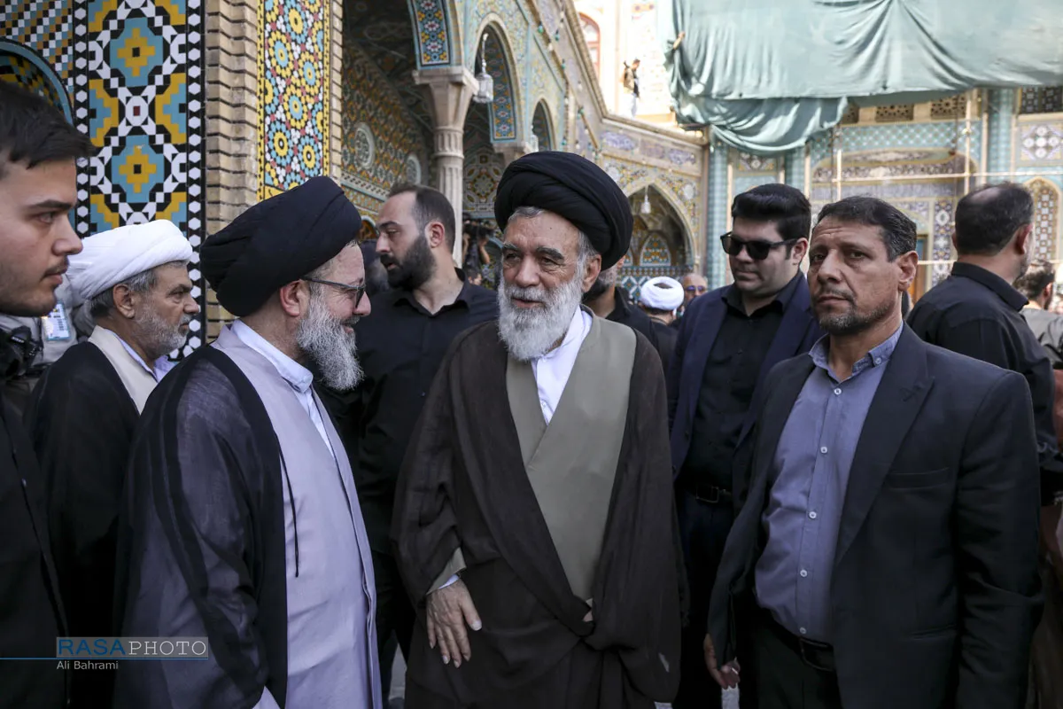 تشییع پیکر حضرت آیت الله شبیری زنجانی در قم - ۲
