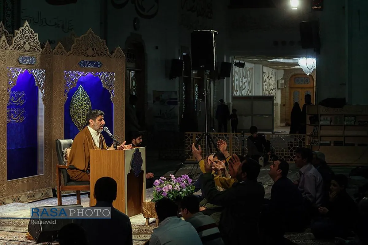 مناجات&zwnj;خوانی شب&zwnj;های ماه مبارک رمضان در حرم کریمه اهلبیت (ع)