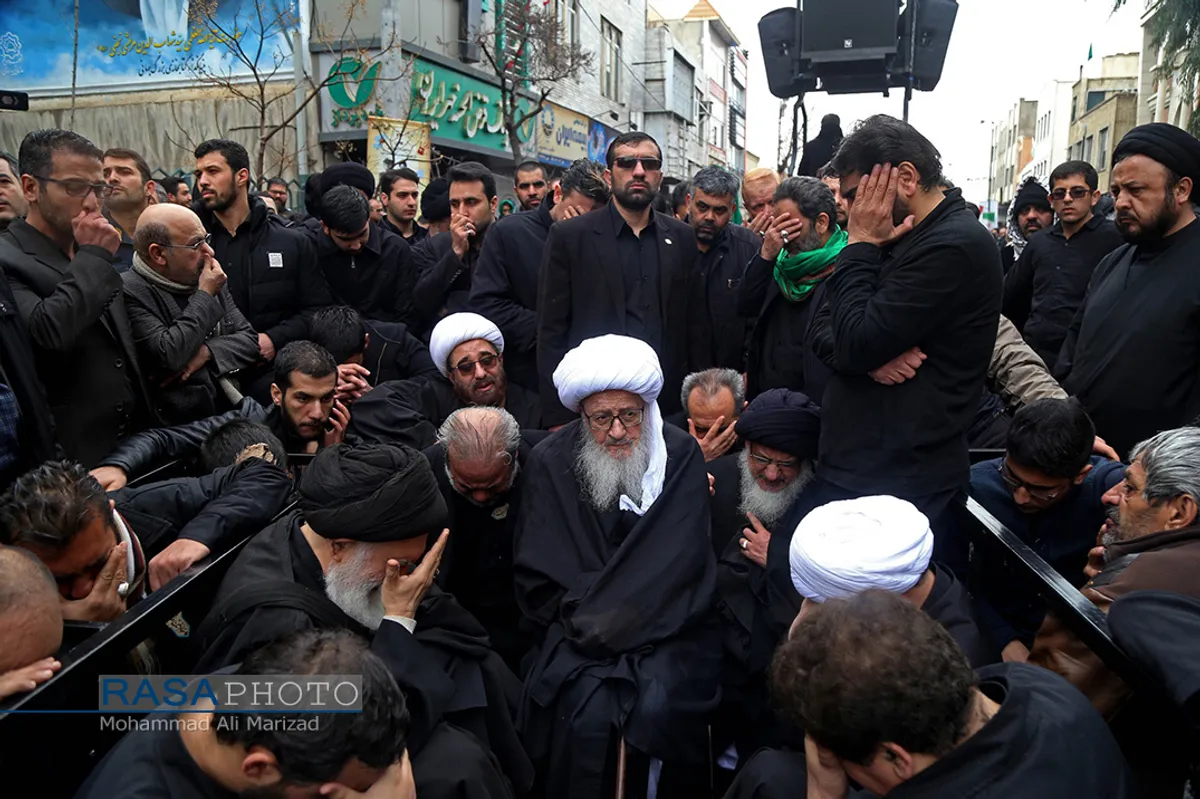 دسته عزاداری شهادت حضرت زهرا (س) با حضور حضرات آیات وحید خراسانی و صافی گلپایگانی