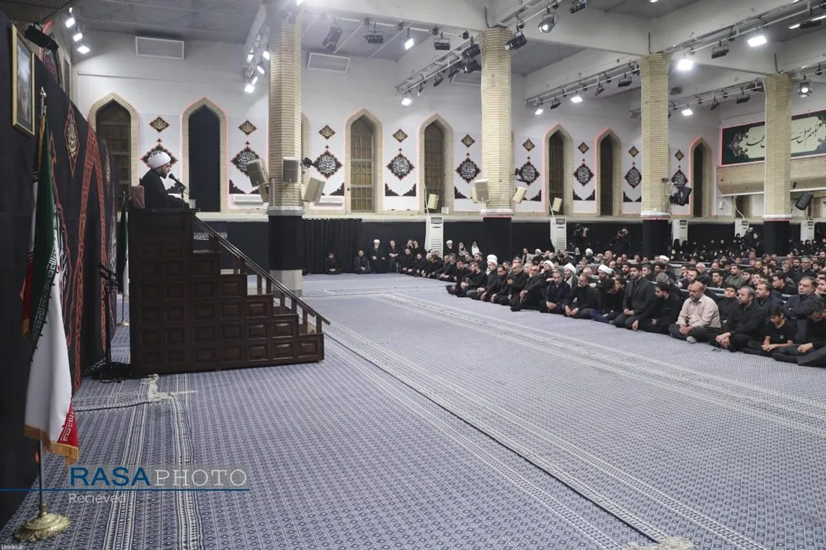 مراسم عزاداری شب هشتم محرم ۱۴۴۷ در حسینیه امام خمینی (ره)