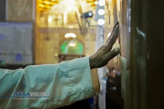 حال و هوای حرم حضرت امیر المومنین (ع) در ساعات پایانی ماه مبارک رمضان