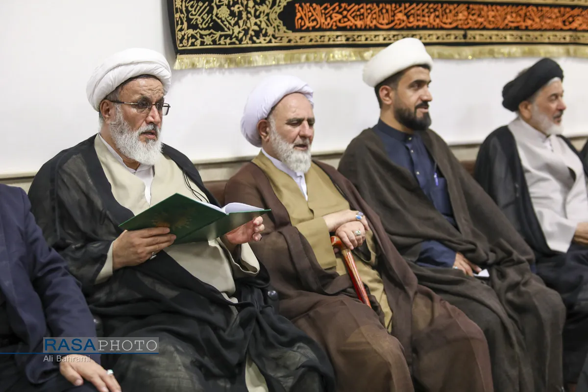 مراسم بزرگداشت قائد شهید امت حضرت آیت&zwnj;الله&zwnj;العظمی خامنه ای در دفتر حضرت آیت الله جوادی آملی
