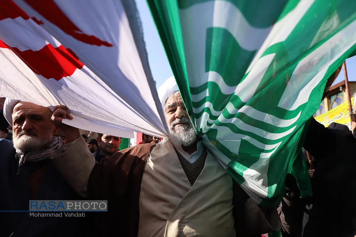 راهپیمایی باشکوه مردم قم در جشن پیروزی انقلاب