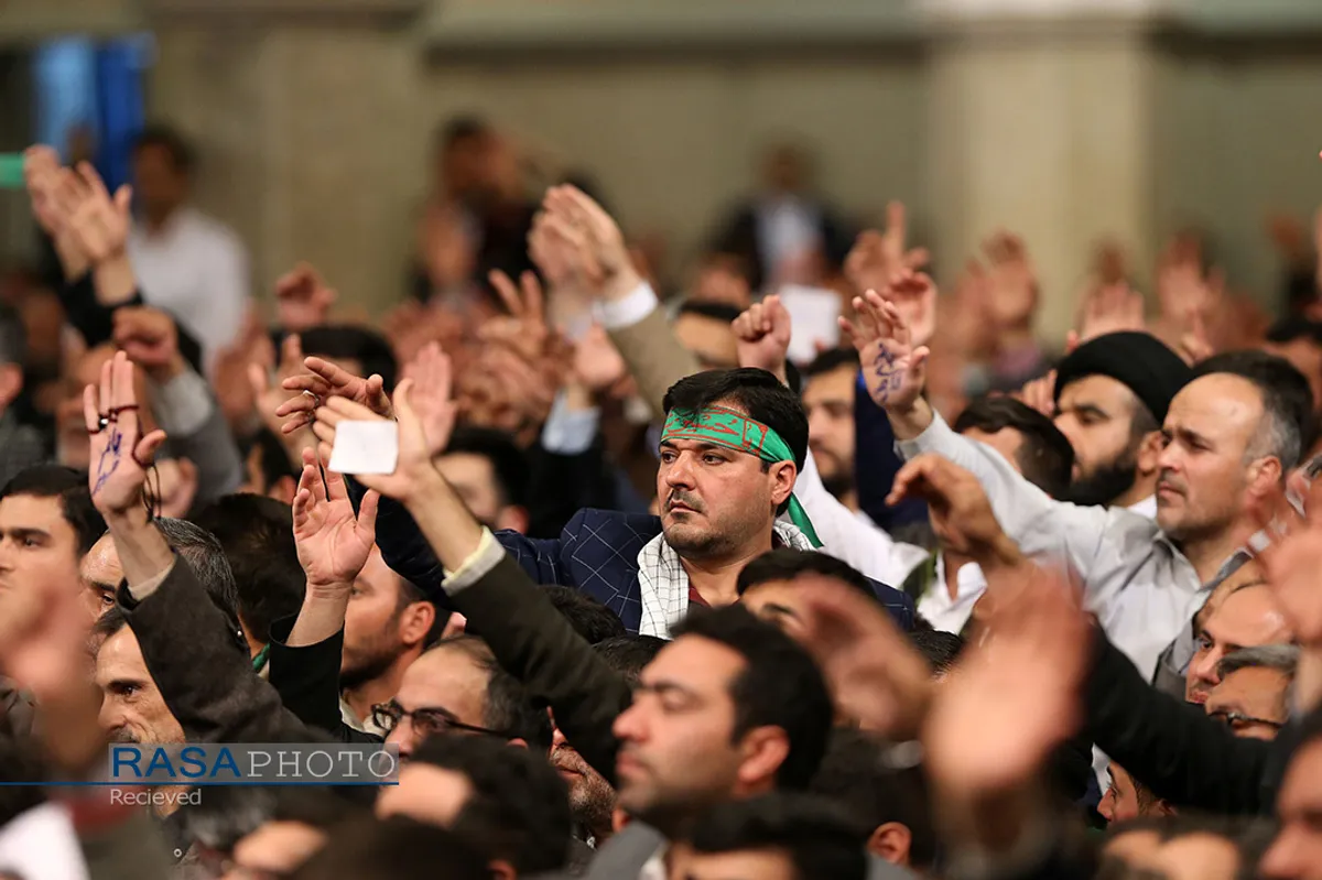دیدار مداحان اهل&zwnj;بیت (علیهم&zwnj;السلام) با مقام معظم رهبری