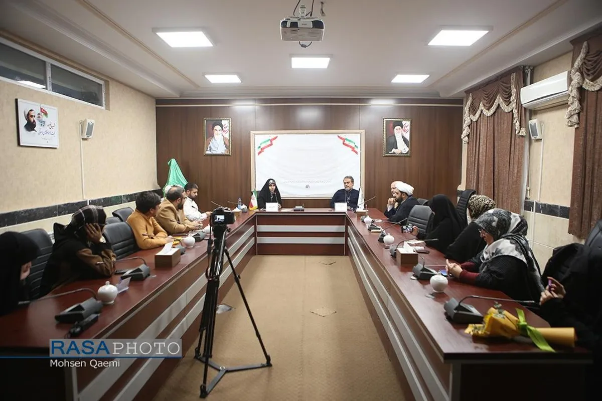 آئین رونمایی از کتاب خاک&zwnj;نشین در خبرگزاری رسا