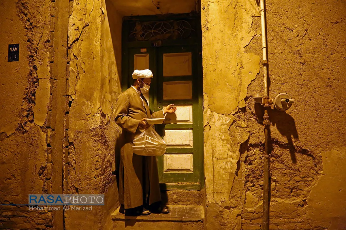 طبخ و توزیع ۳۰۰۰ پرس غذا در مناطق محروم قم به مناسبت عید سعید غدیر