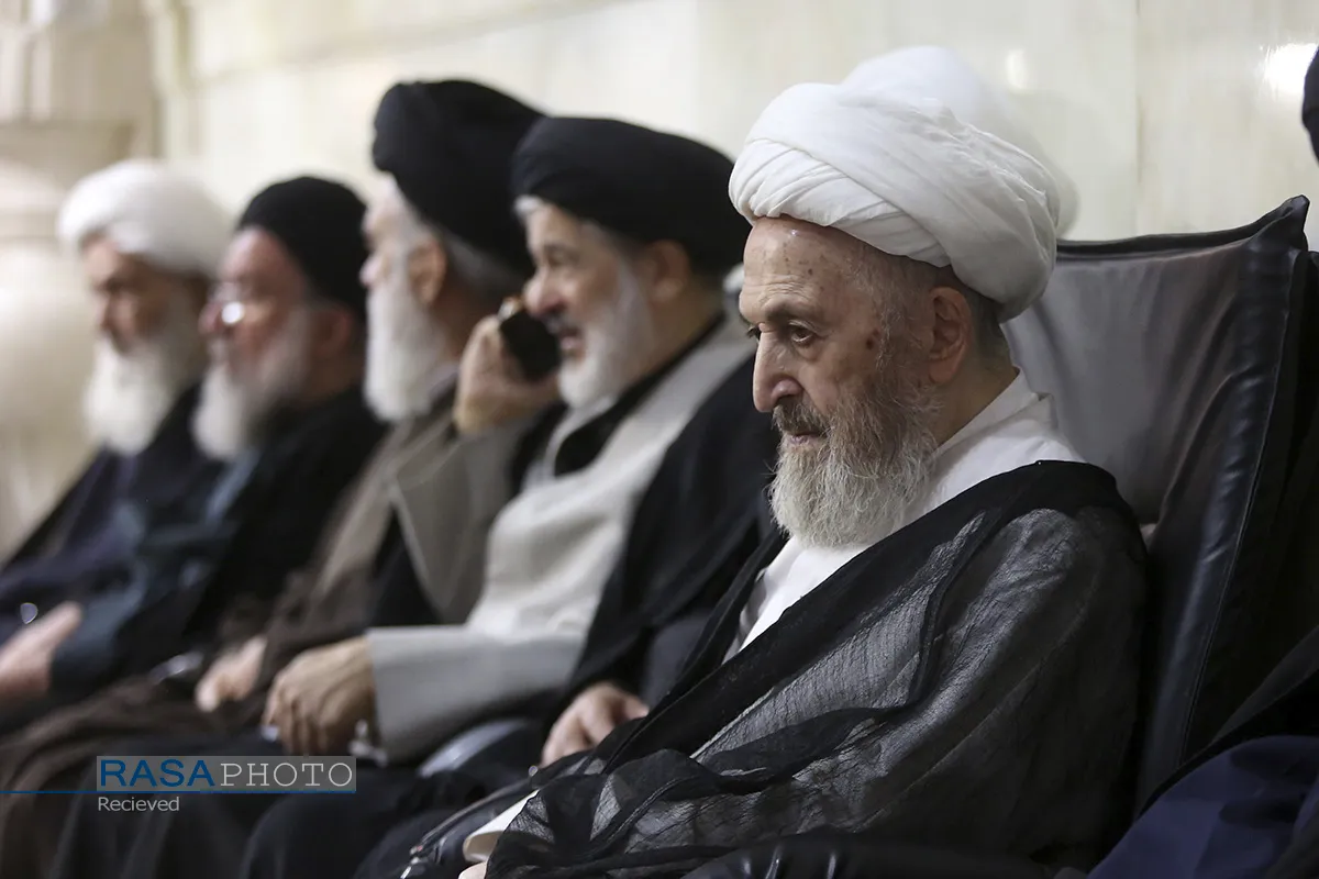 بزرگداشت رهبر شهید از سوی حضرت آیت&zwnj;الله سبحانی در حرم بانوی کرامت
