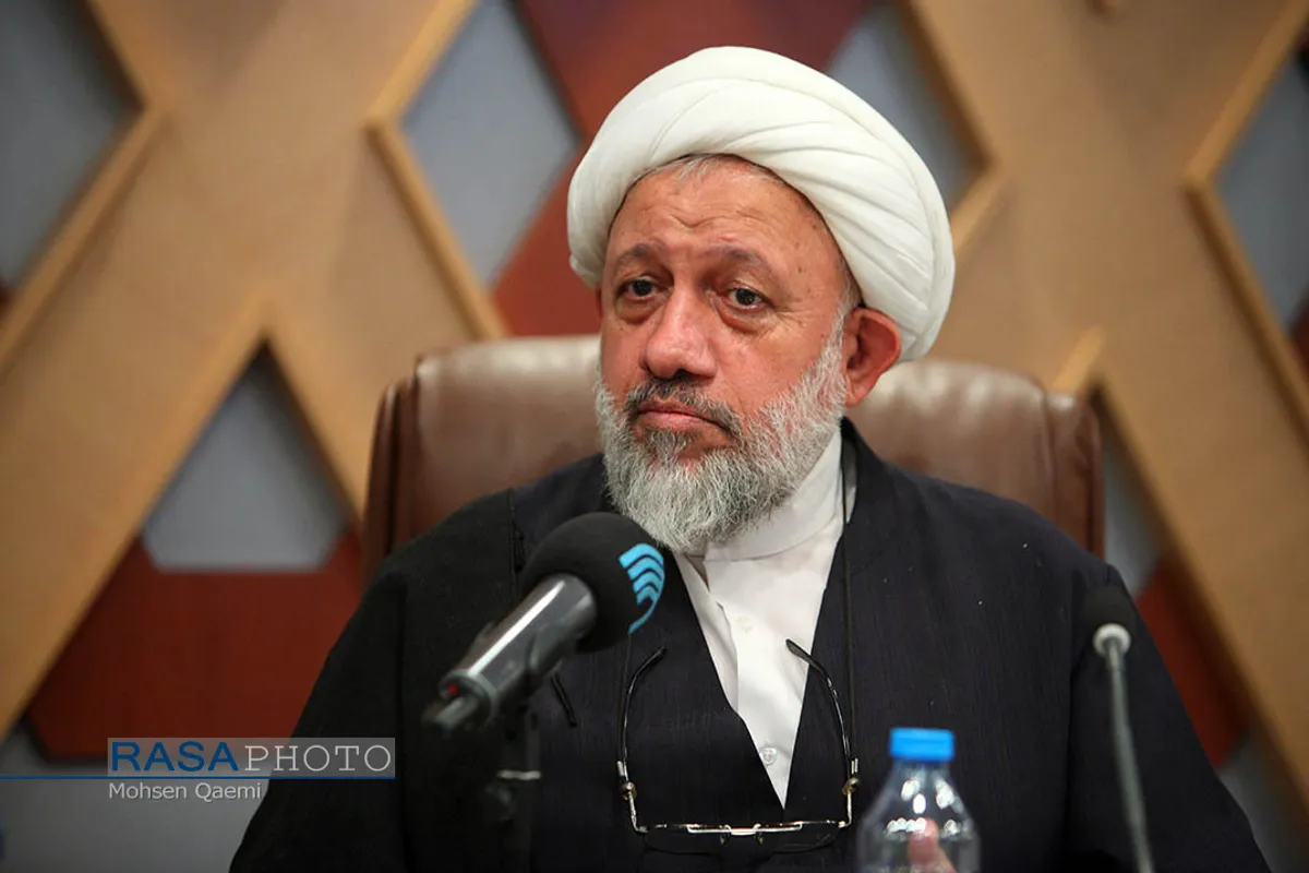 نشست فعالان حوزه انقلابی با حجت الاسلام والمسلمین احمد واعظی