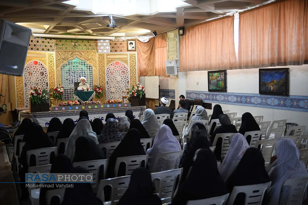 دیدار دانشجویان دانشگاه شهید بهشتی با آیت الله شب زنده&zwnj;دار