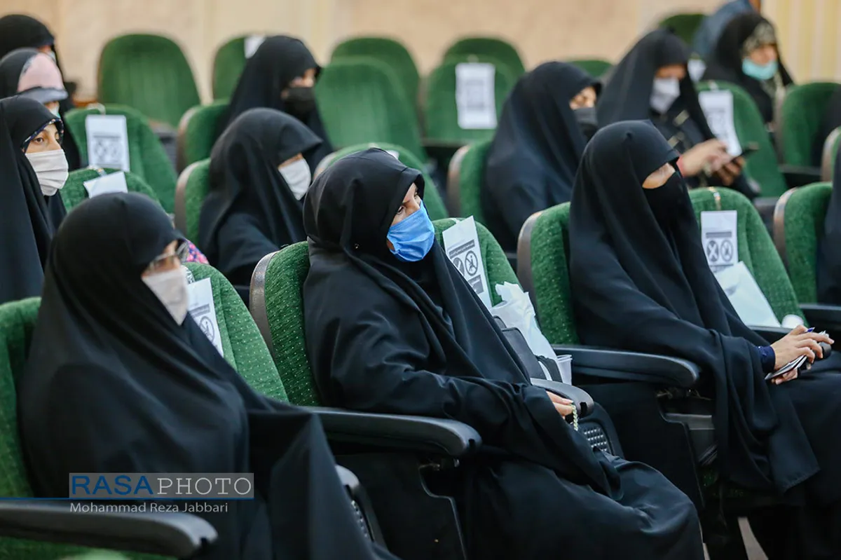 نشست بصیرتی و تحلیلی با موضوع "مبانی نقش مردم در نظام اسلامی"
