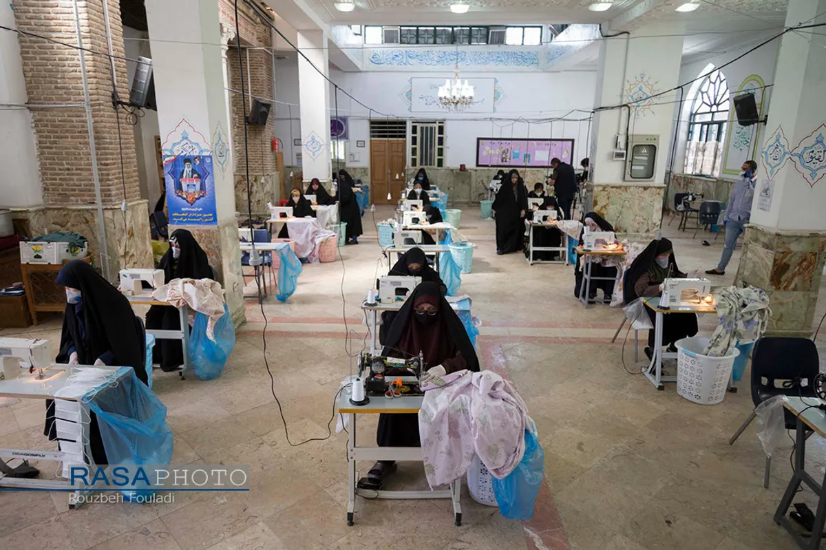 کارگاه تولید جهادی لوازم بهداشتی در امامزاده علی بن حمزه (ع) تهران&lrm;
