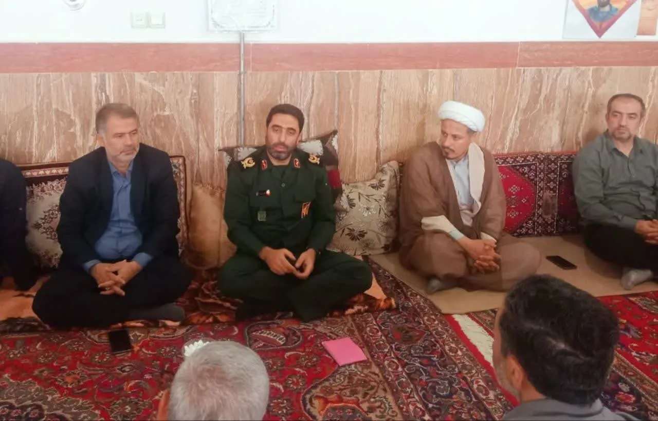 تأکید فرمانده لشکر عملیاتی ۳۱ عاشورا بر مقابله هوشمندانه با جنگ نرم